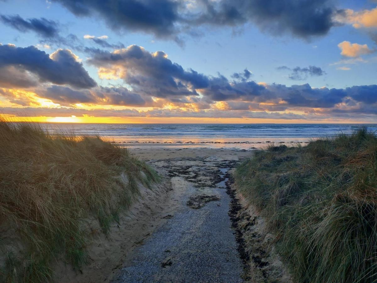 Chez Marie Et Philippe - 1Km De La Plage Les Moitiers-d'Allonne エクステリア 写真